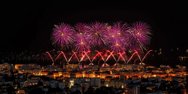 Cannes Art Pyrotechniquethierry Mouchet